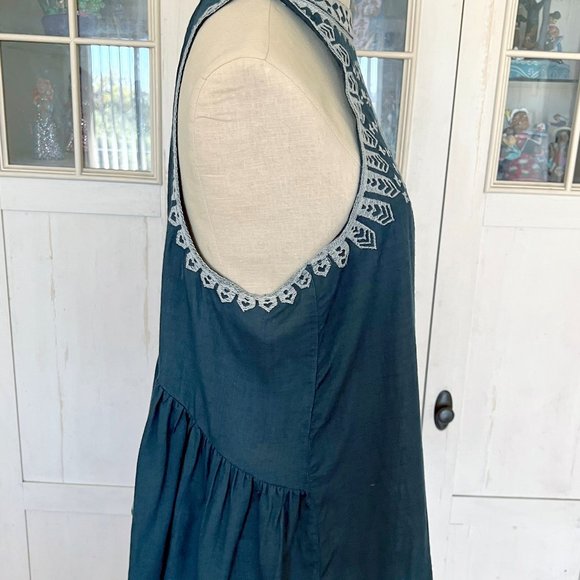 Ecote Anthropologie Embroidered Top Large - Picture 6 of 7